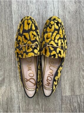 Sam Edelman Loraine Leopard Velvet Loafers Size 6.5 Gold Hardware